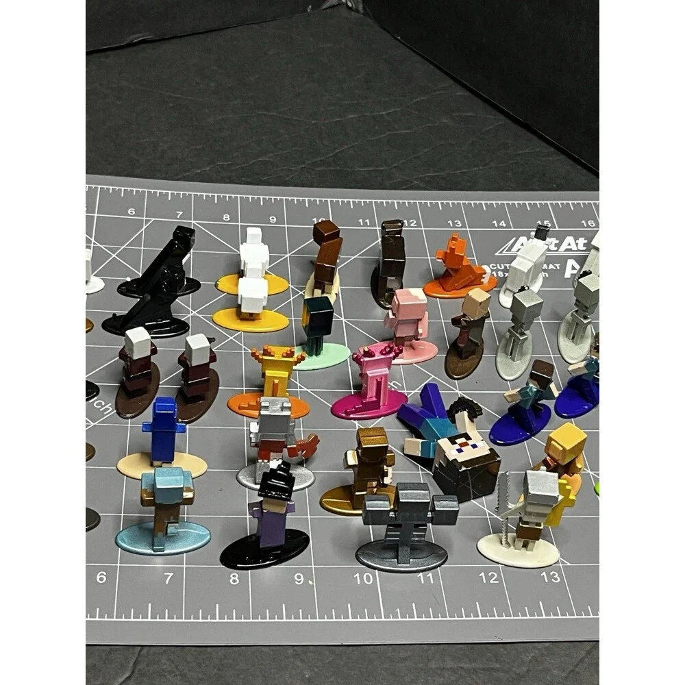Minecraft Nano Metalfigs Minecraft Set of 40 Die Cast Collectible Figures...